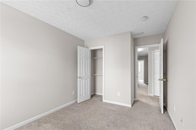 Building Photo - 6604 Splashwater Dr