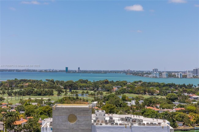 Building Photo - 5875 Collins Ave