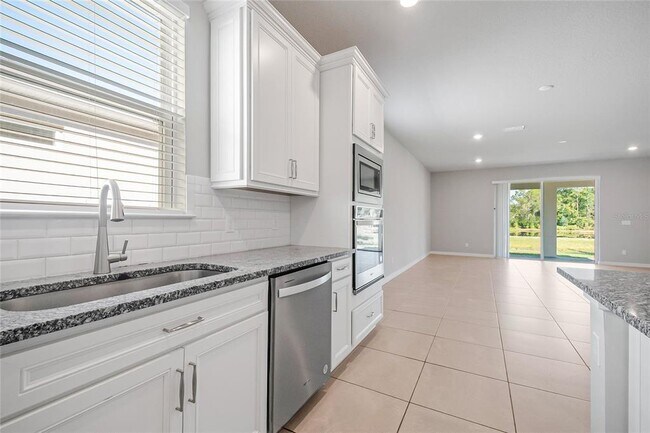 Building Photo - 5685 Arborvista Dr