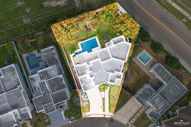 Building Photo - 20 S Mockingbird Ave