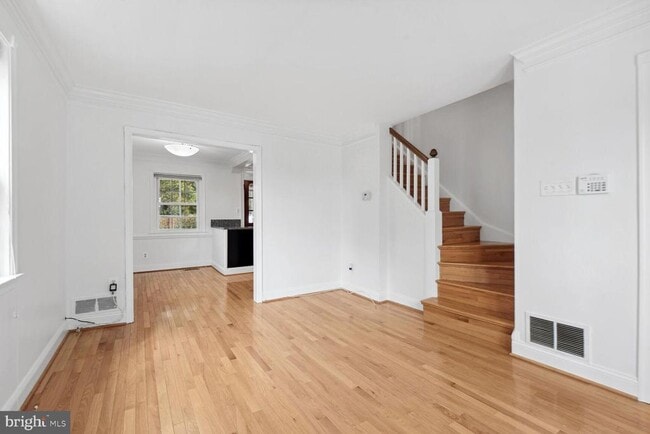 Building Photo - 915 Jefferson St