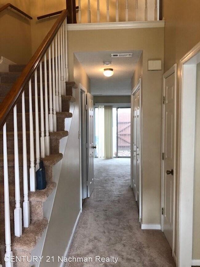 Building Photo - 2 br, 2.5 bath House - 26 Hard Wood Drive