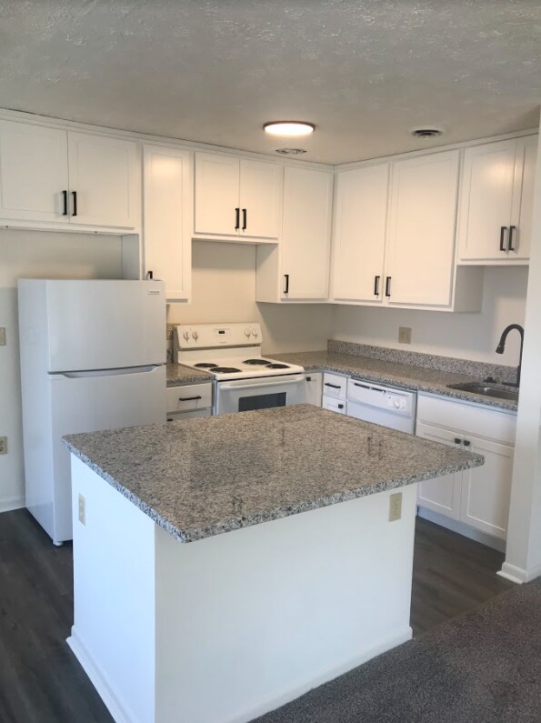 5464 Beechmont Ave 5464 Beechmont Ave Cincinnati OH 45230 Apartment