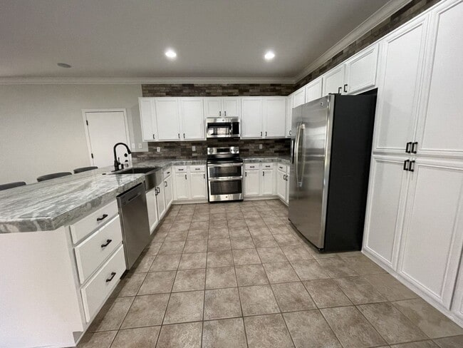 Building Photo - One-of-a-Kind Turnkey Sparks Home!