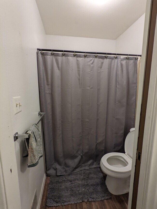 Building Photo - 1728 N 550 W