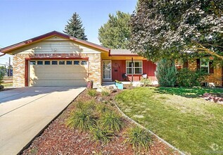Building Photo - Gorgeous 4 bedroom modern home in Holly Hills