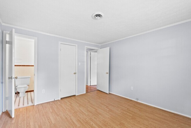 Building Photo - Updated 3-Bedroom Home on Quiet Street in Charlotte Court House!