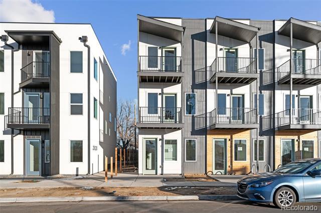 Building Photo - 2660 S Delaware St