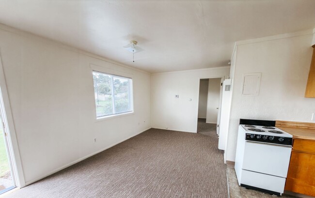 Building Photo - Charming 2-Bedroom Apartment Near the Hammond Trail – McKinleyville, CA