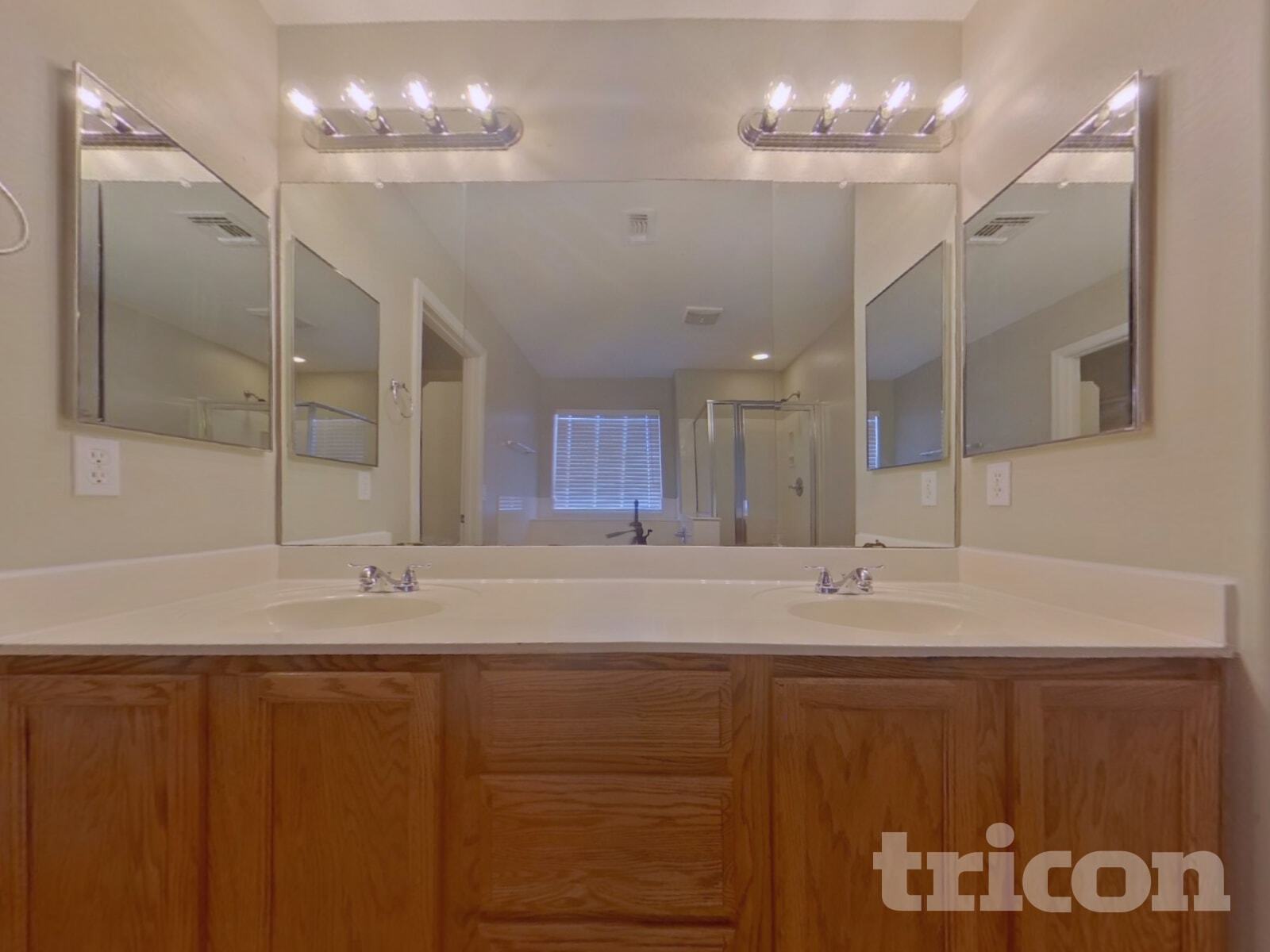 Building Photo - 4442 W Apollo Rd