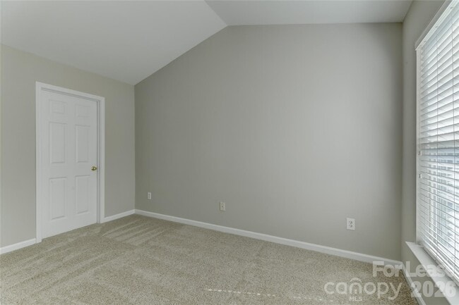 Building Photo - 524 Stillgreen Ln