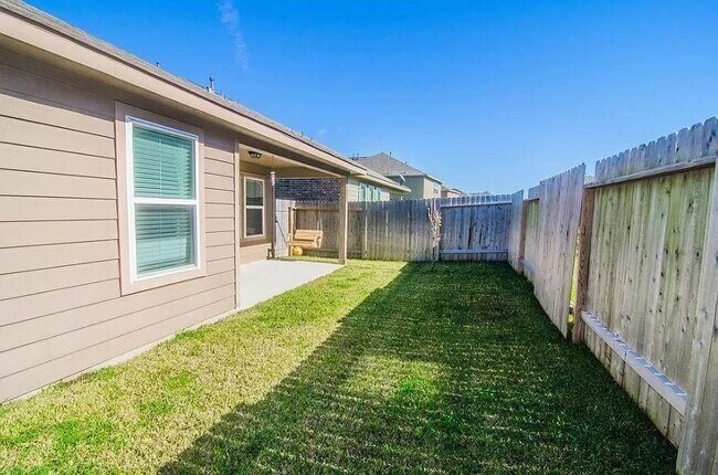 Building Photo - 3247 Upland Spring Trace