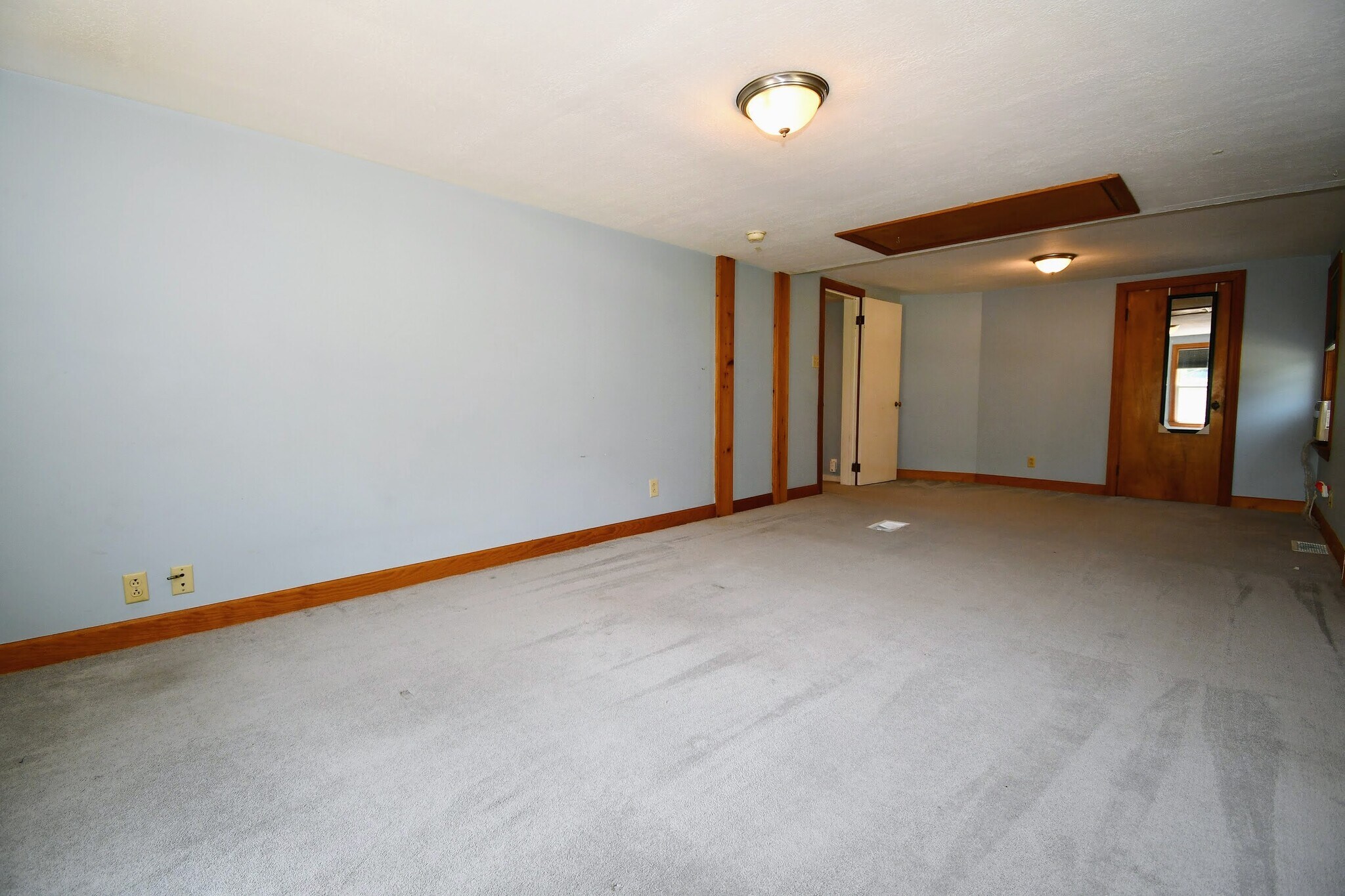 Building Photo - 1023 Joseph St