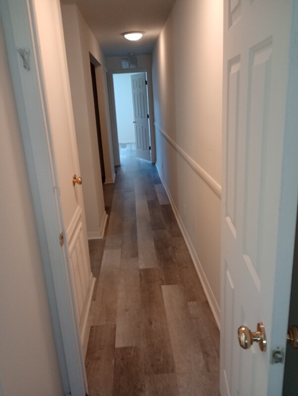 Building Photo - 3870 Island Way