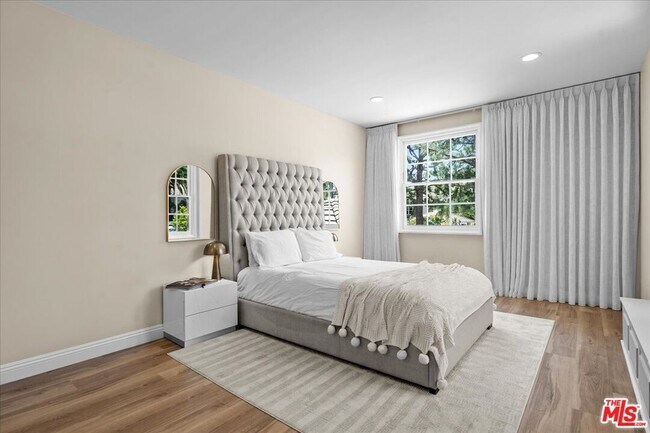 Building Photo - 12303 Ridge Cir