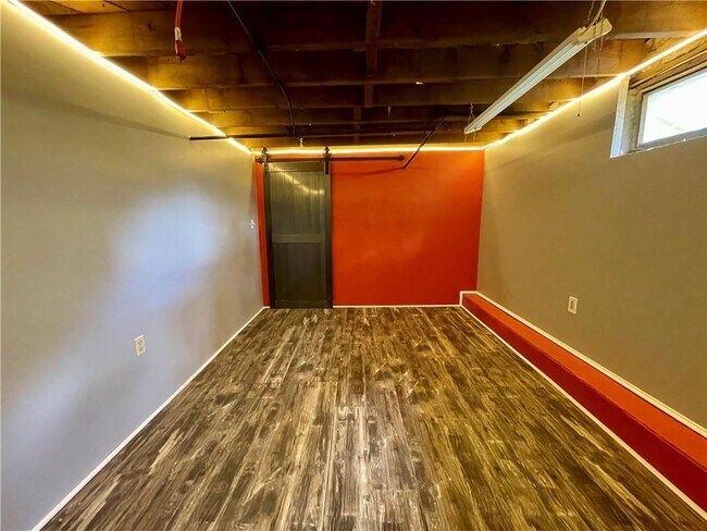 Building Photo - 54 Durfee Rd