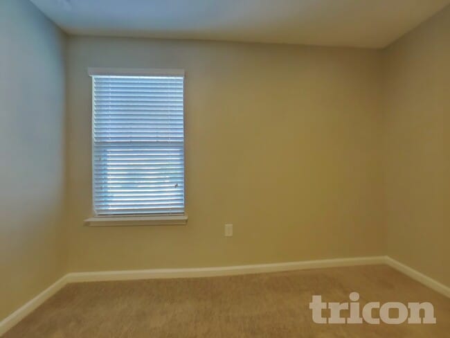 Building Photo - 12137 Trailhead Dr