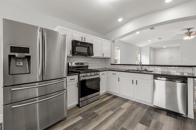 Building Photo - 21606 Borah Peak Way