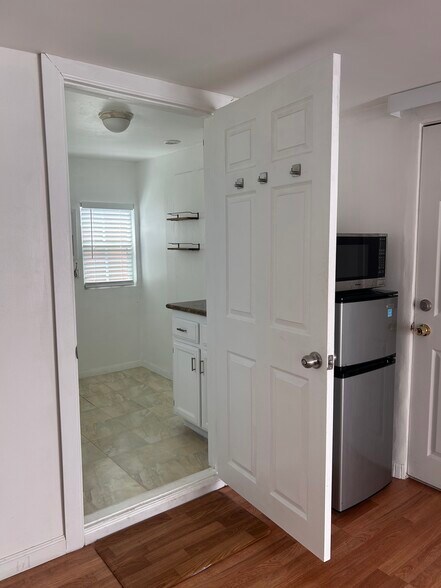Private bath - 2353 S Westgate Ave