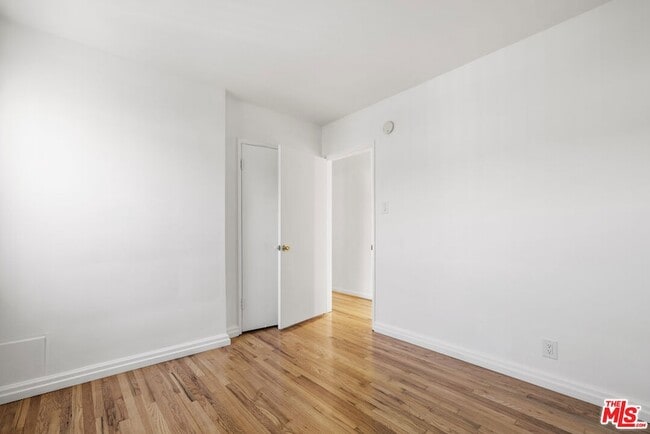 Building Photo - 5324 Vantage Ave