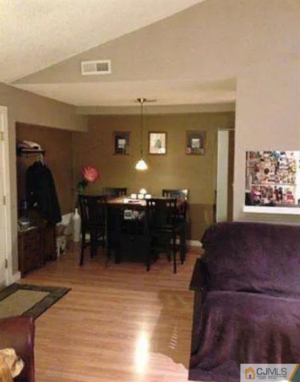 Building Photo - 104 Ravens Crest Dr