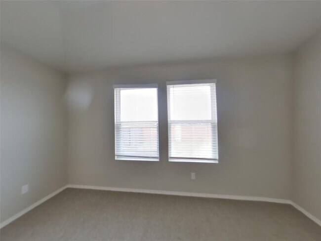 Building Photo - 3509 Gooseneck LN