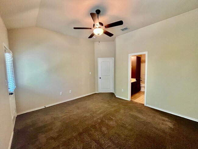 Building Photo - Luxury Duplex Home in Kyle, TX