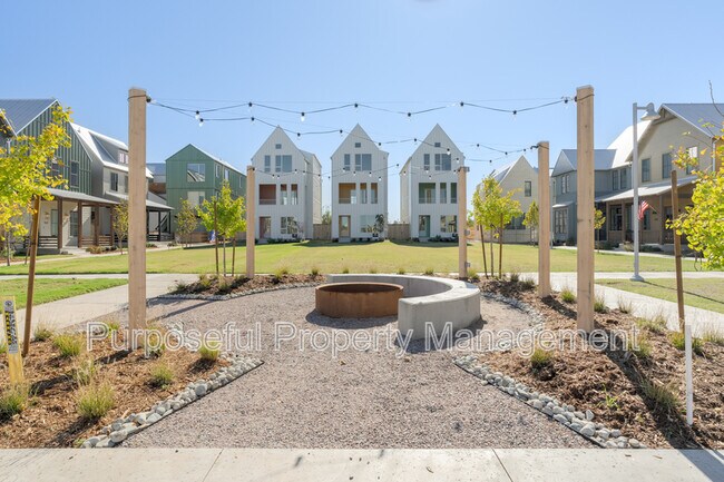 Building Photo - 934 Hangar Dr