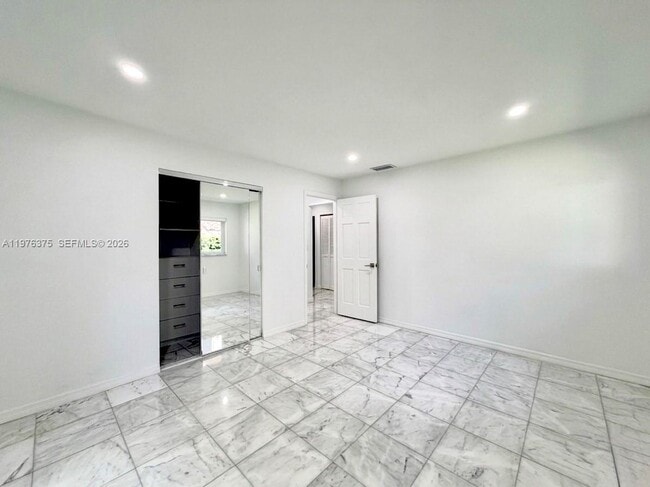 Building Photo - 4934 NW 94th Doral Pl