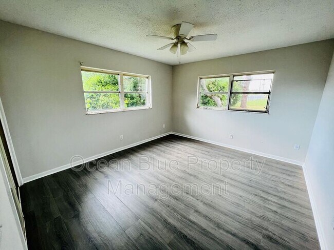 Building Photo - 3421 Tricon Ln