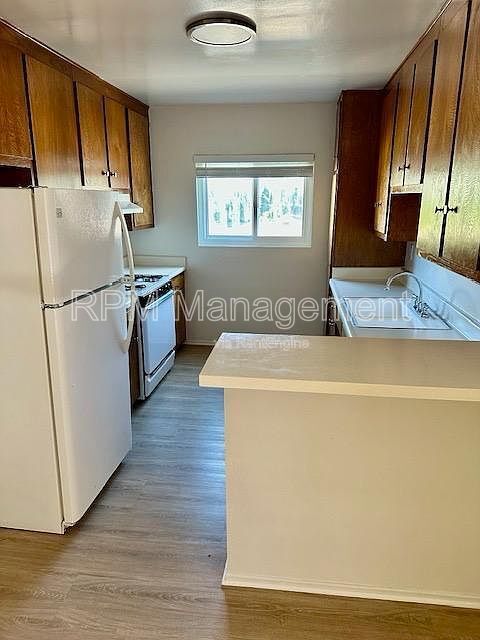 Building Photo - 4350 Troost Ave