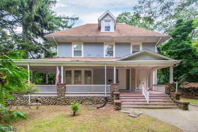Building Photo - 31-37 Oak Grove Rd