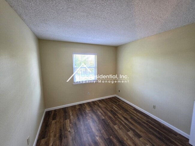 Building Photo - 6691 Greenback Ln