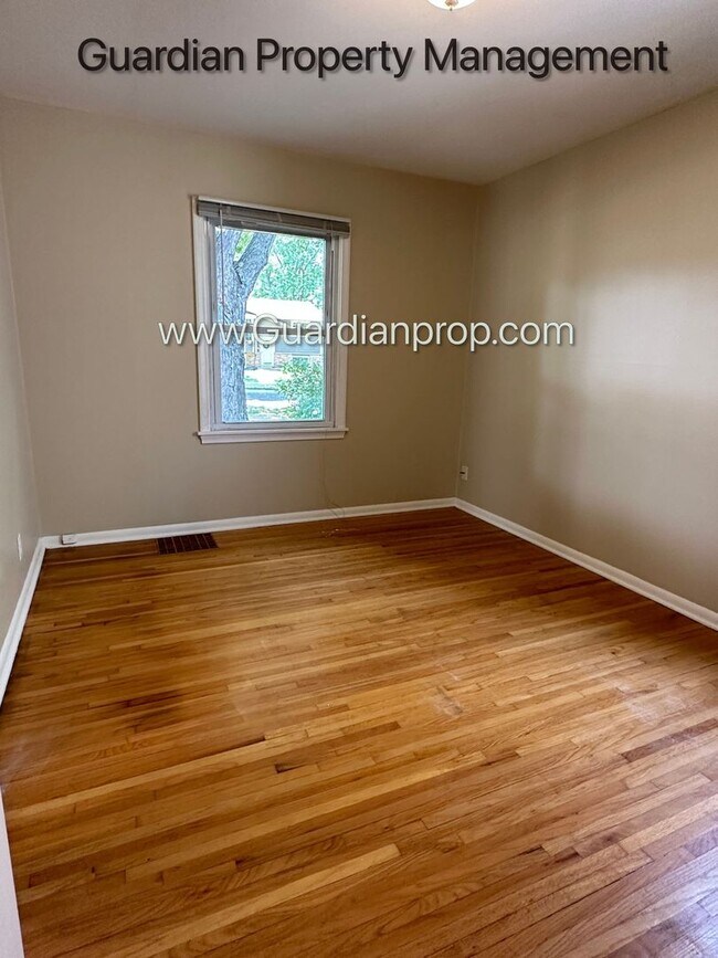 Building Photo - South Minneapolis Single Family Home, Gara...