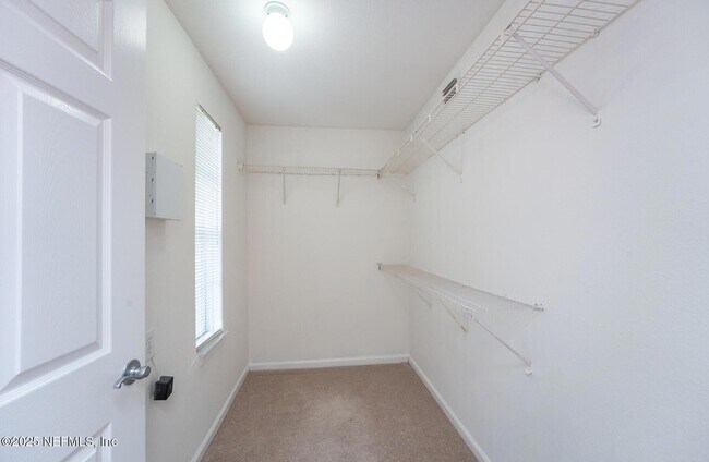 Building Photo - 10075 Gate Pkwy N