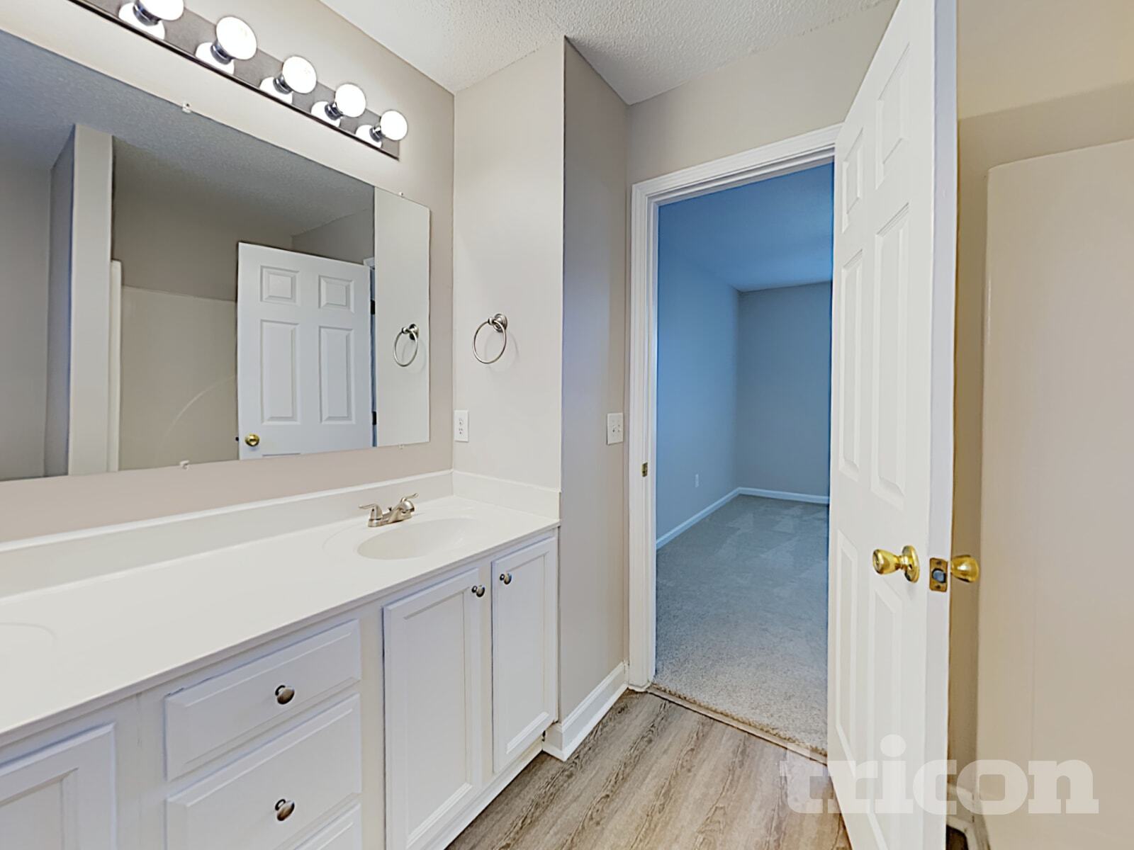 Building Photo - 262 Santee Cir