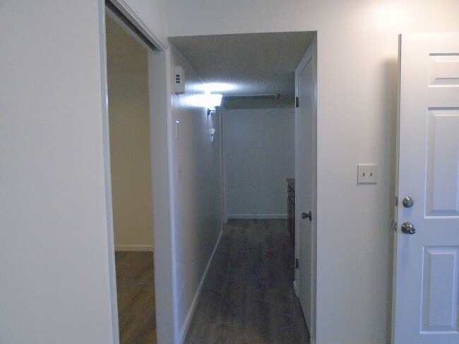 Building Photo - JUST REDUCED $100 PLUS MOVE IN SPECIAL...$...