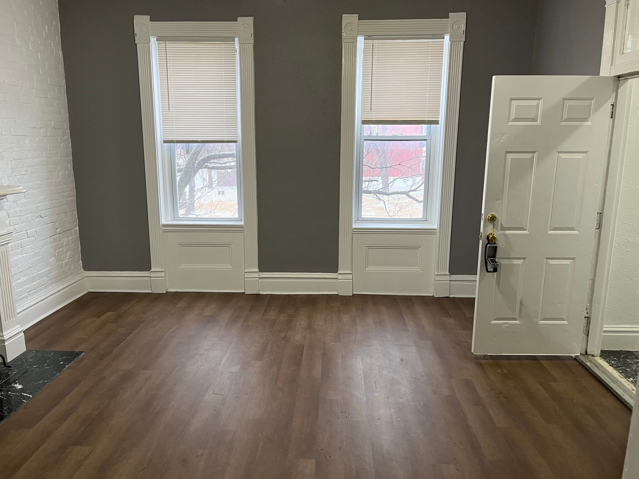 Building Photo - 2621 Arsenal St