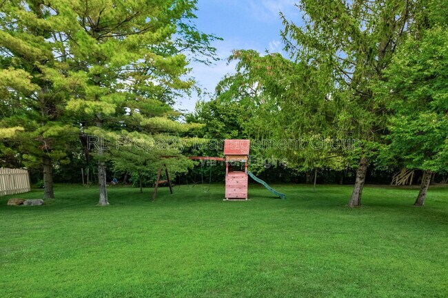 Building Photo - 2940 Wynridge Dr