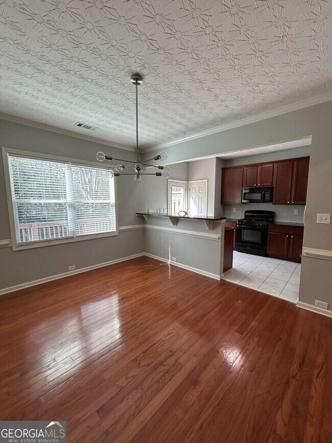 Building Photo - 607 Pecan Knoll Dr