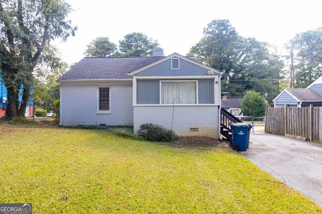 Building Photo - 1275 E Forrest Ave