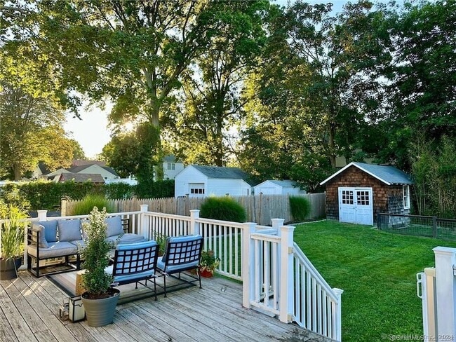 Building Photo - 43 Bungalow Park