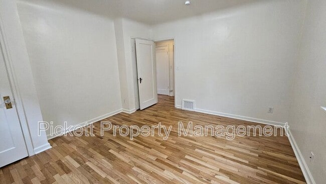 Building Photo - 139 S Lafayette Ave