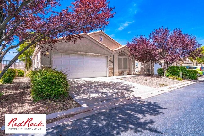 Building Photo - 3 Bed 2 Bath, 2 Car Garage with a Fully Fe...