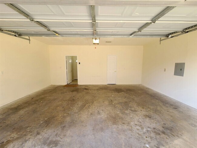 Building Photo - 4713 Virginia Ave