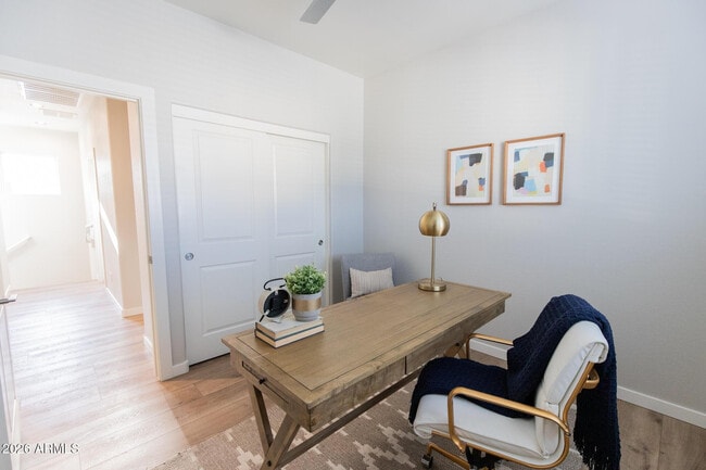 Building Photo - 3726 E Flower St