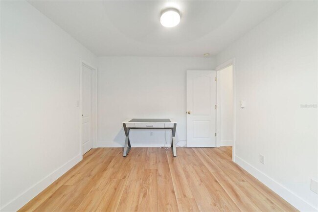 Building Photo - 24407 Rolling View Ct