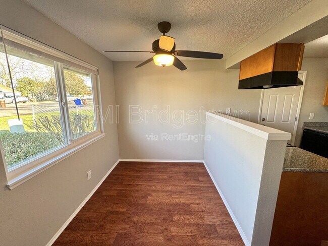 Building Photo - 3690 NE 8th St