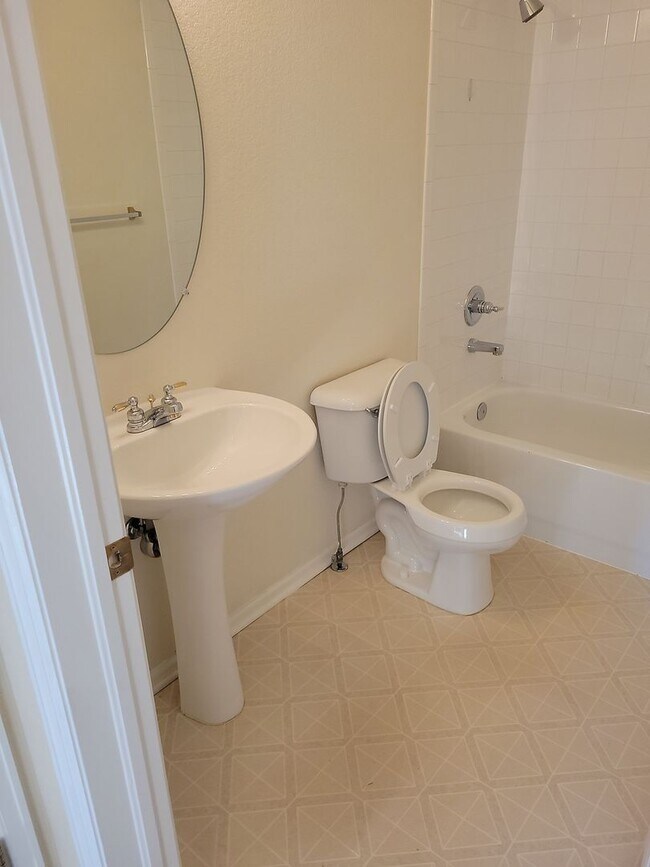 Building Photo - Beautiful Longmont Condo Next to UTE Creek Golf Course at Villas at Ute Creek