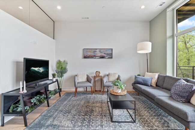 Building Photo - 4513 North Clark-210